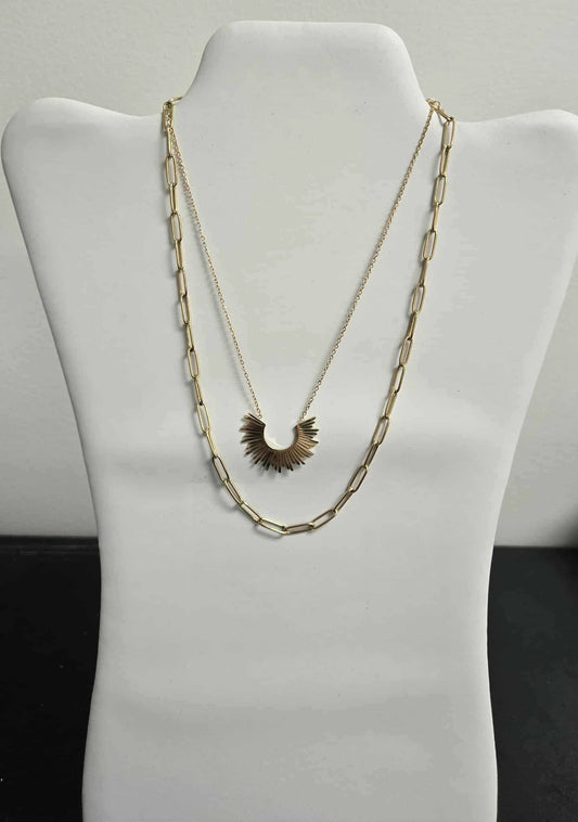Half-Sun Like Paperclip Looped Chain Necklace